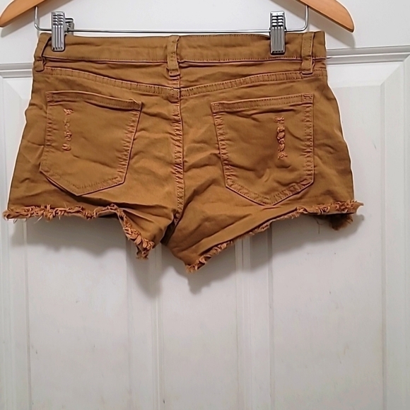 ANGEL KISS JUNIOR REFUGE GOLD SHORT SHORTS SIZE 7 - Picture 4 of 8